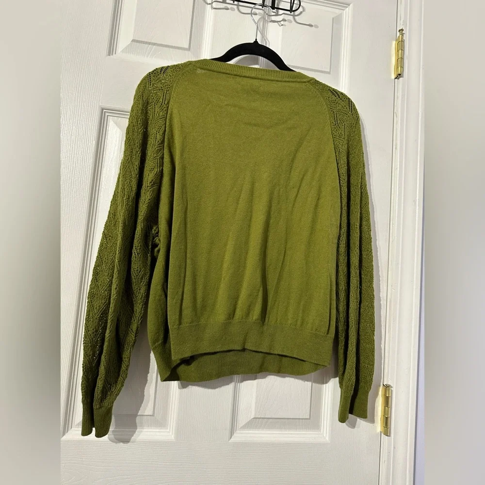 Garnet Hill Green Crew Neck Sweater with Cable Knit Sleeves (XS) - Picture 12 of 15